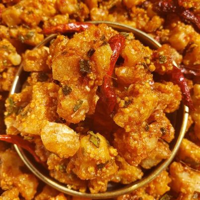 Crispy dried pork rinds - 100g / 250g / 500g | Shopee Singapore