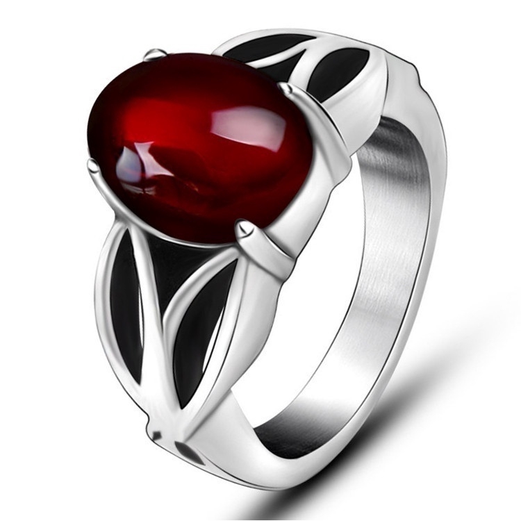 Garnet band clearance rings