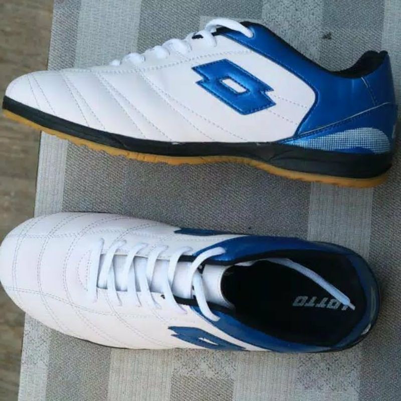 Futsal deals shoes shopee