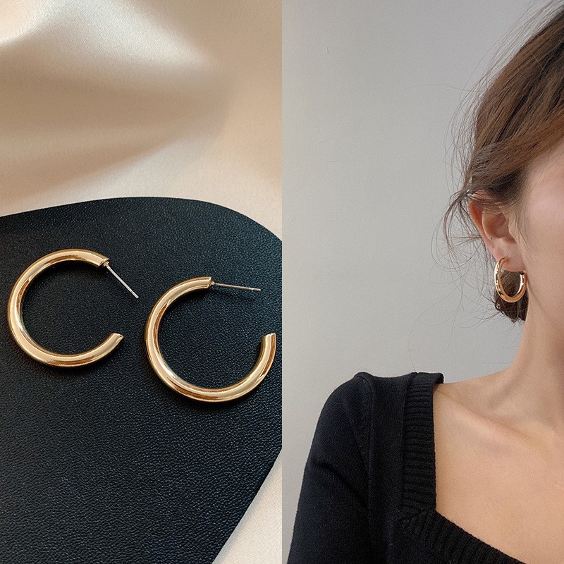 C hot sale hoop earrings