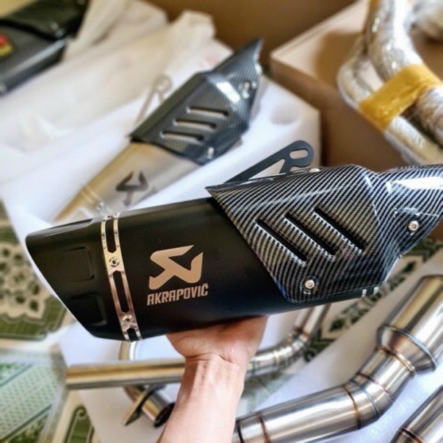 Akrapovic R1 exhaust, Ak R1 exhaust with genuine engraved stamp + Full ...