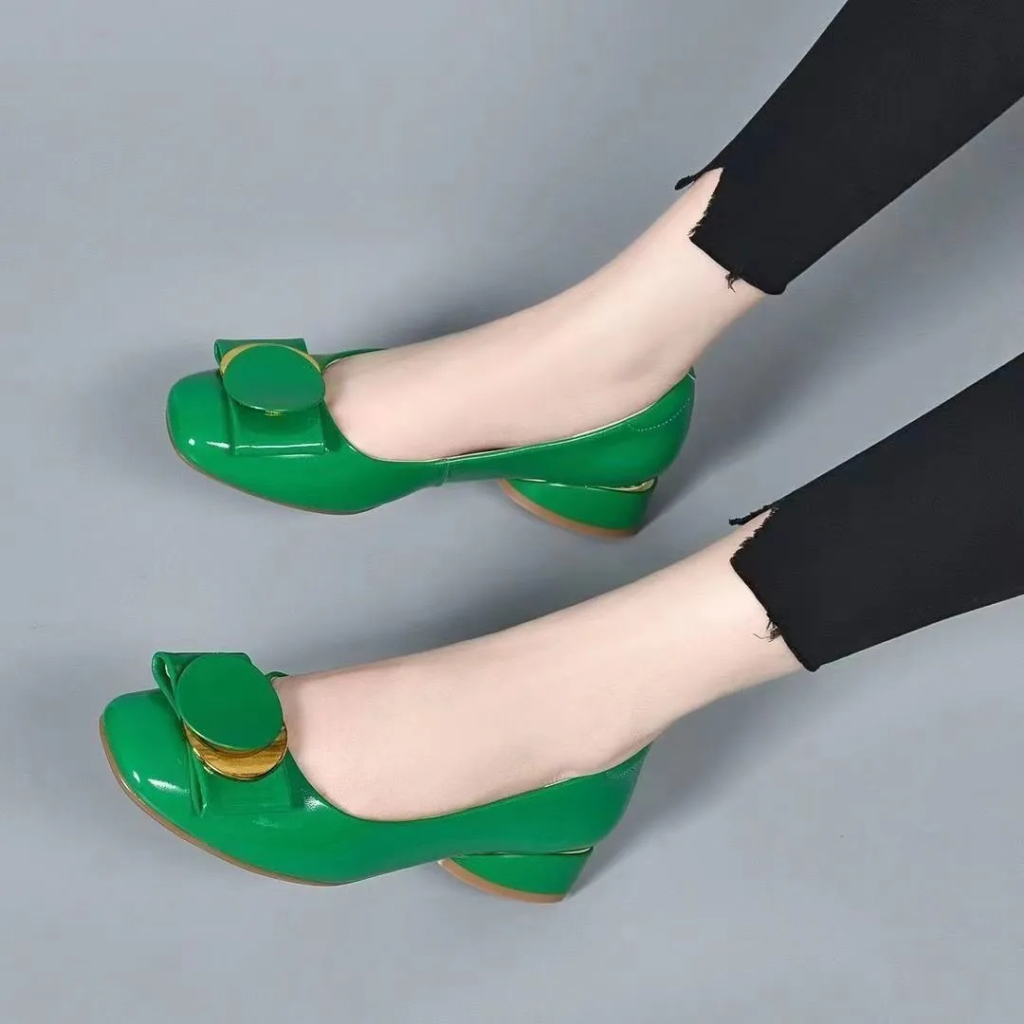 Cute hot sale green shoes