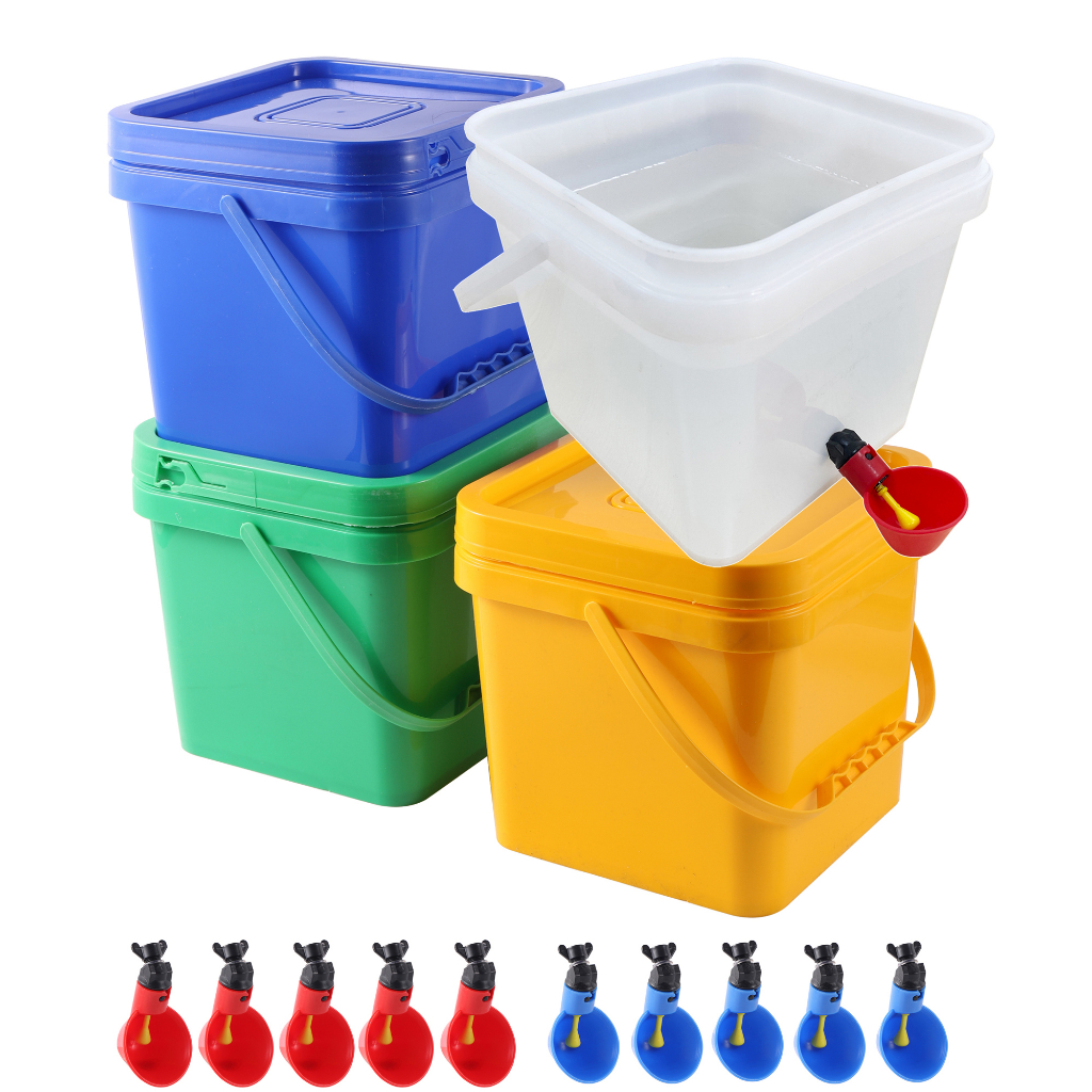 5L Poultry Feed Bucket Water Storage Bucket with Drinking Cup and Cover