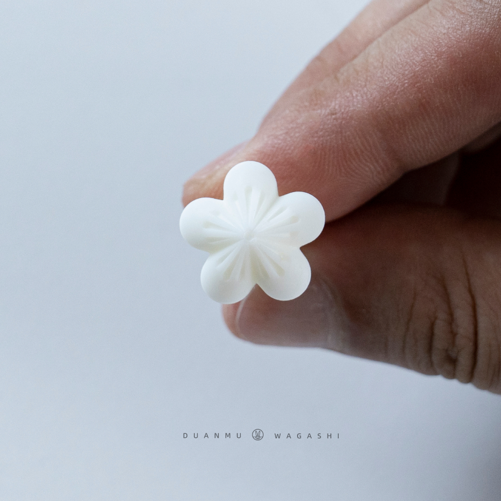 Japanese wagashi Tools Resin Made ThreeDimensional Cherry Blossom Core