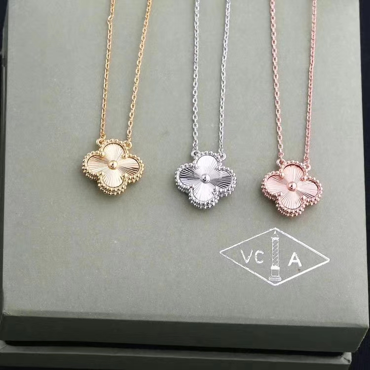 Fashion brand 2023 new Four leaf clover batch flower laser single flower necklace trendy jewelry