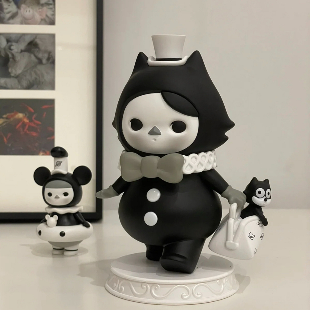 FELIX THE CAT×PUCKY ビッグサイズ　フィギュアpopmart Genuine】 Pucky X Garfield & FELIX THE CAT PUCKY FIGURINE Big