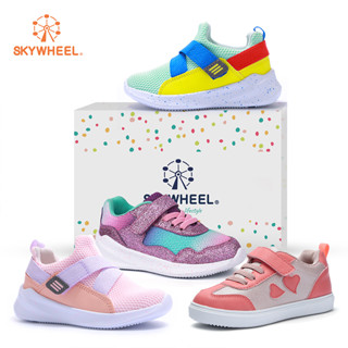 Girls hot sale athletic shoes