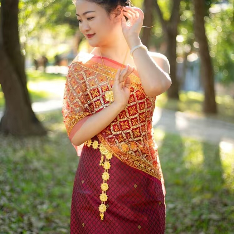 2023 New Women Thai Traditional Xishuangbanna Dai costume dance national costume Thai style Dress Shopee Singapore