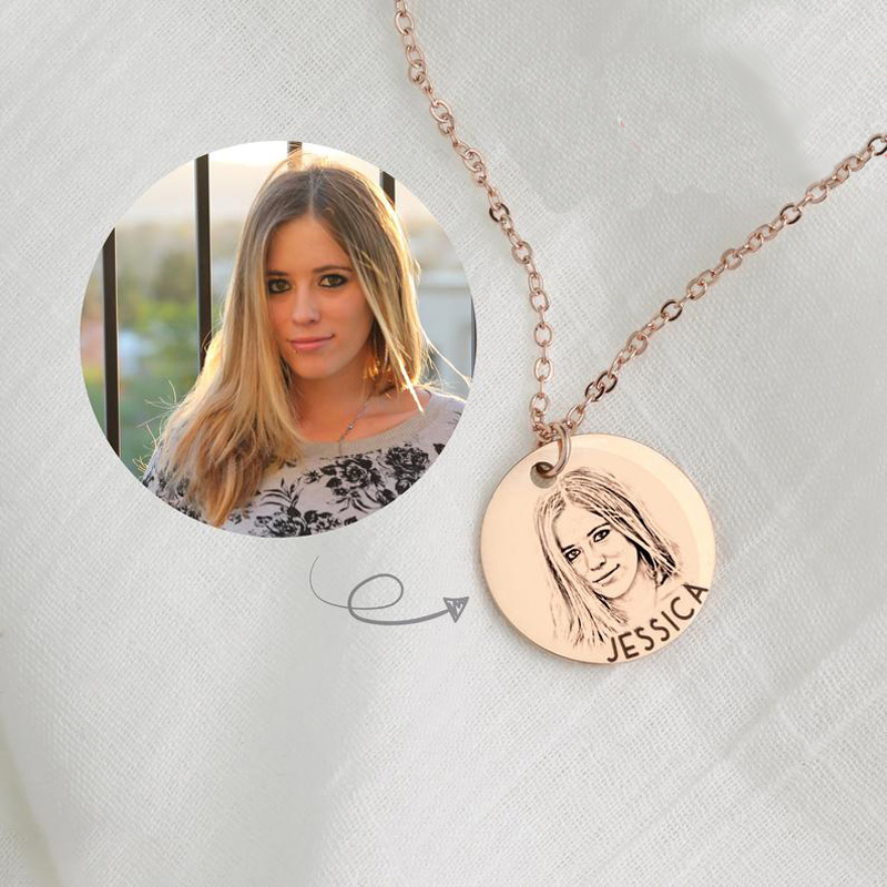 Face engraved hot sale on pendant