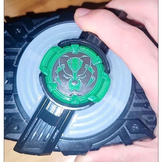 Kamen Rider Geats core id Tycoon BLACK GENERAL raccoon dog red eyes The ...