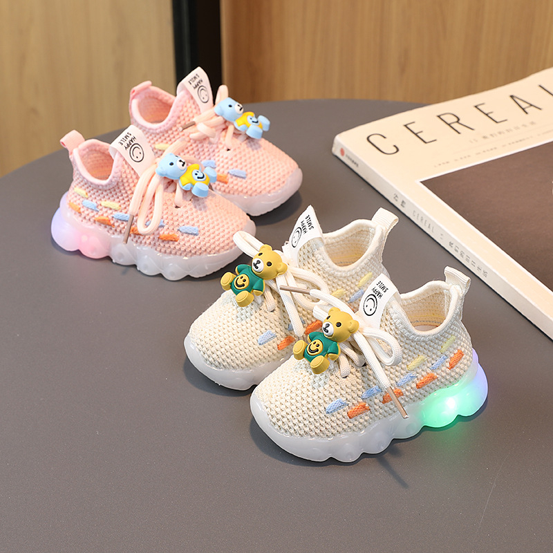 Girl on sale infant sneakers