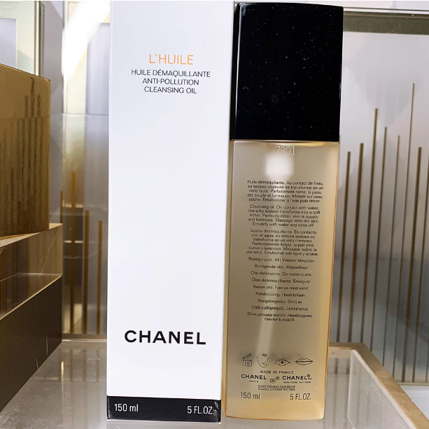 Chanel L'Huile Anti-Pollution Cleansing Oil and Le Lait Anti-Pollution  Cleansing Milk-to-Oil + Review