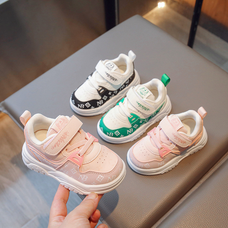 Newborn girl top sneakers