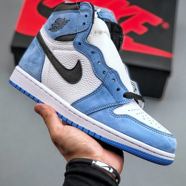 Nike air jordan 1 og university blue sale