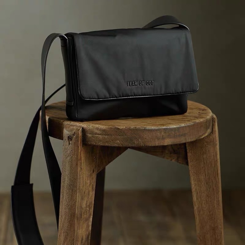 FOG FEAR OF GOD Season 7 Main Line ESSENTIALS Nylon Shoulder Bag