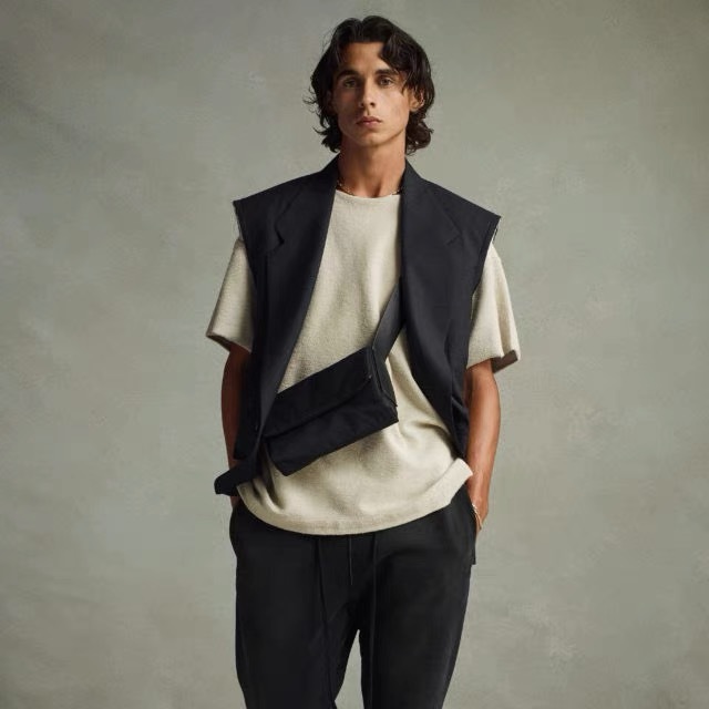 FOG FEAR OF GOD Season 7 Main Line ESSENTIALS Nylon Shoulder Bag