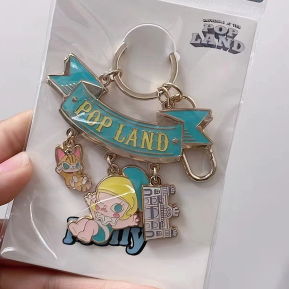 【正規品】popland限定　Mollyキーホルダー Over＄49 Gift - MOLLY Lanyard | Accessories - POP MART