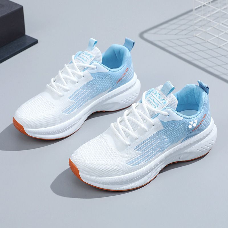 Running shoes for badminton outlet