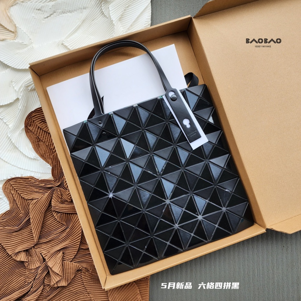 BAO BAO ISSEY MIYAKE QuatroTote Bag 6*6 2Color | Shopee