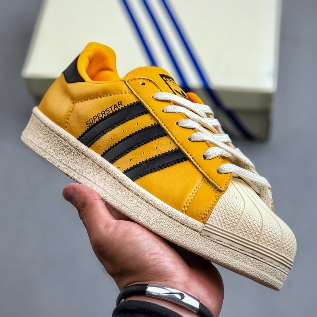 Classic shell toe best sale