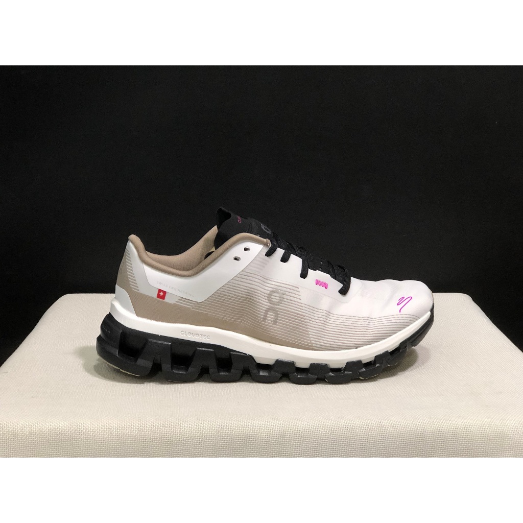 On Cloudflow 4 Professional Running Shoes Lightweight Man Woman Marathon Outdoor Supporting Cushioning Casual Running Shoes Shopee Singapore
