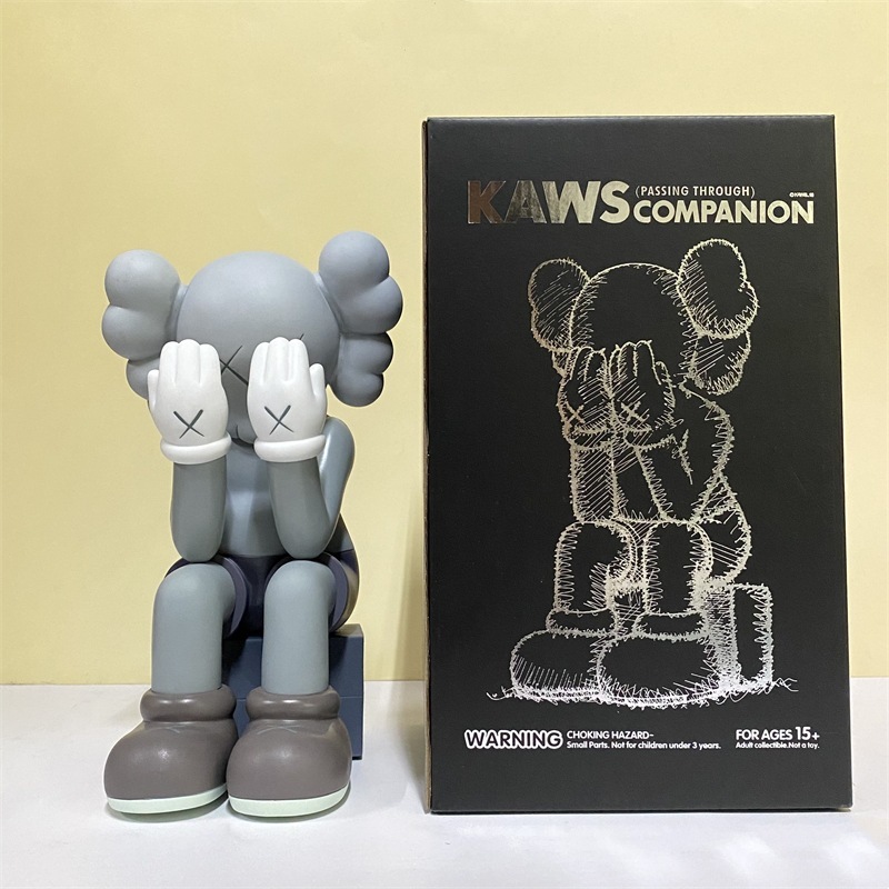 KAWSTOY KAWSクン/KAWS PUSHED COMPANION 28cm KAWS Passing Through Companion Birthday Gift Pvc Figure