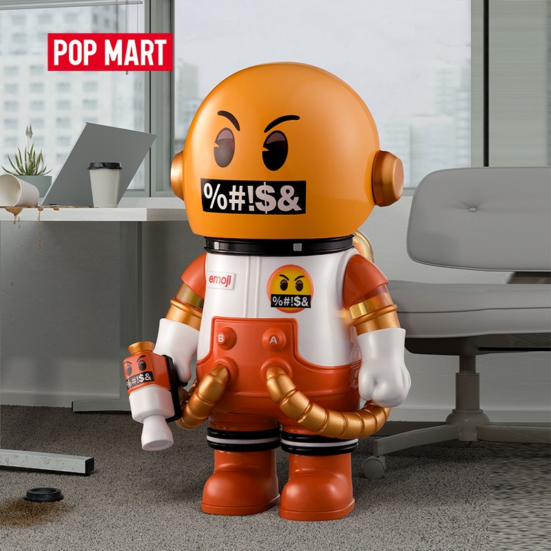 POP MART MEGA SPACE MOLLY 100% × emoji? Series Blind Box Action