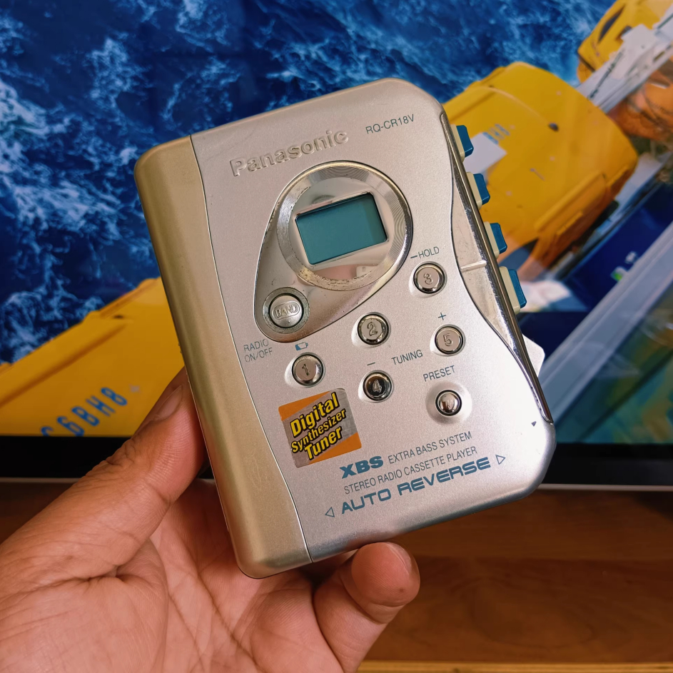 BALADEUR RADIO / Cassettes Panasonic Auto Reverse Xbs Rq-V202 *** EUR
