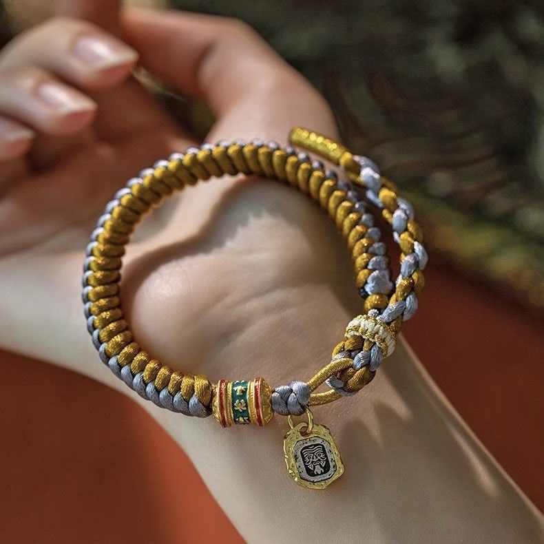 Tibetan Style Bracelet Colorful Rope Bracelet Pure Hand-woven Bracelet ...