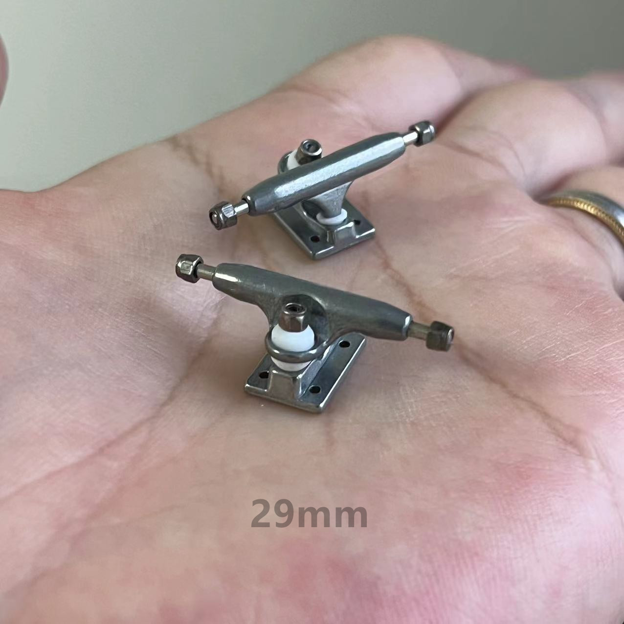 Pro Fingerboard Trucks 32/34/36mm - Upgrade V2 Baseplate met