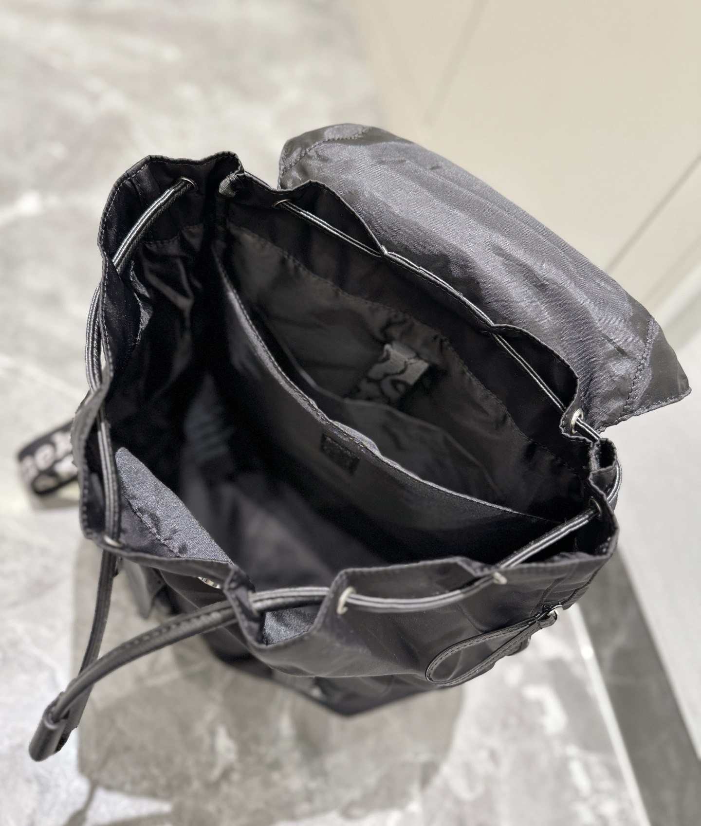Marimekko Everything Backpack L Solid Black | Shopee Singapore