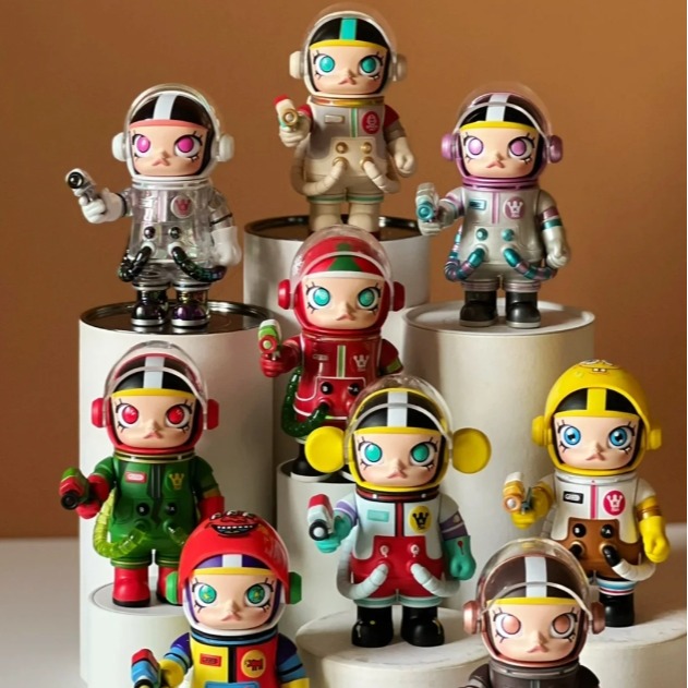 MOLLY Bear Bread 1/8 アクションフィギュア MOLLY Bear Bread 1/8 Action Figure - POP MART (Hong Kong, China)