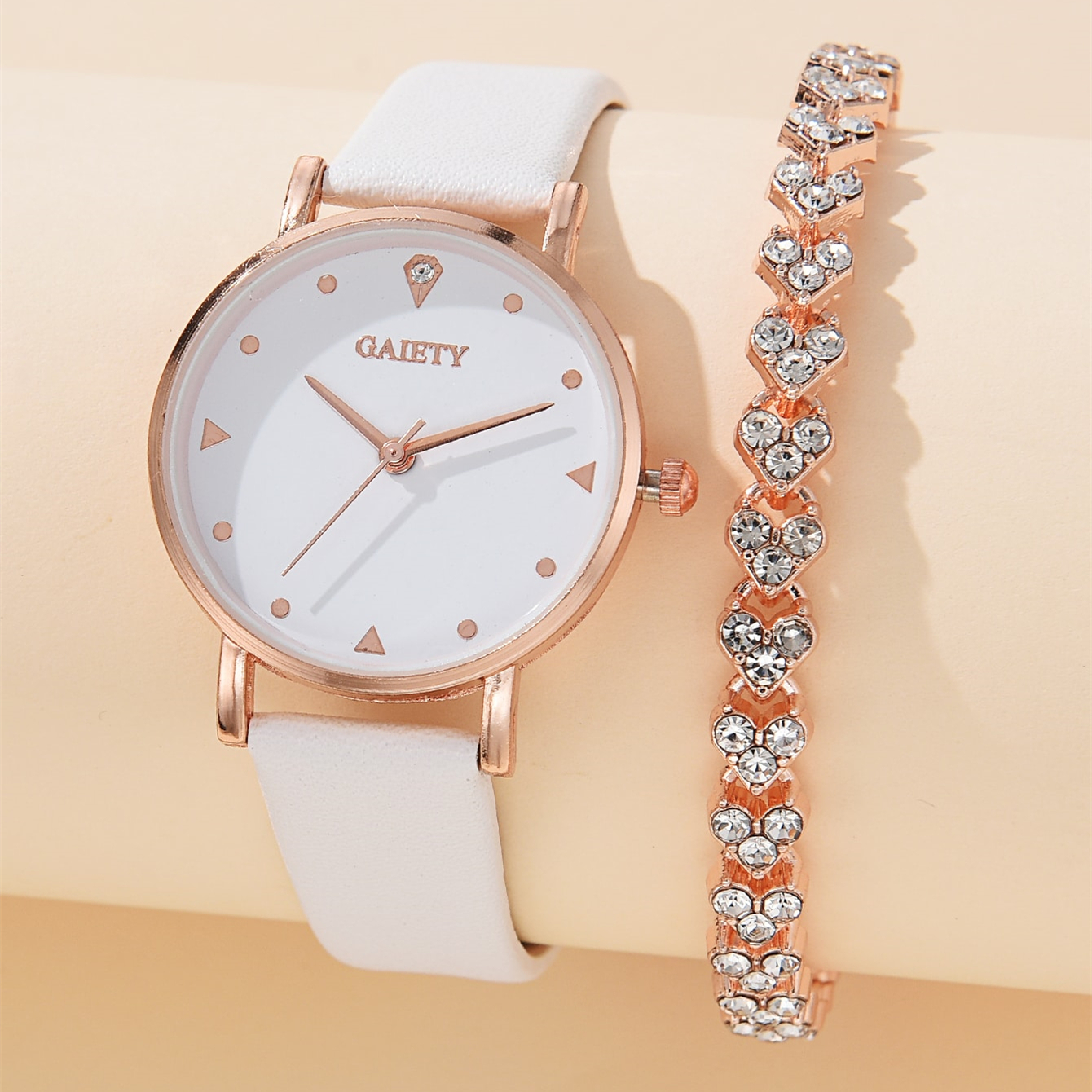 Quartz women hot sale