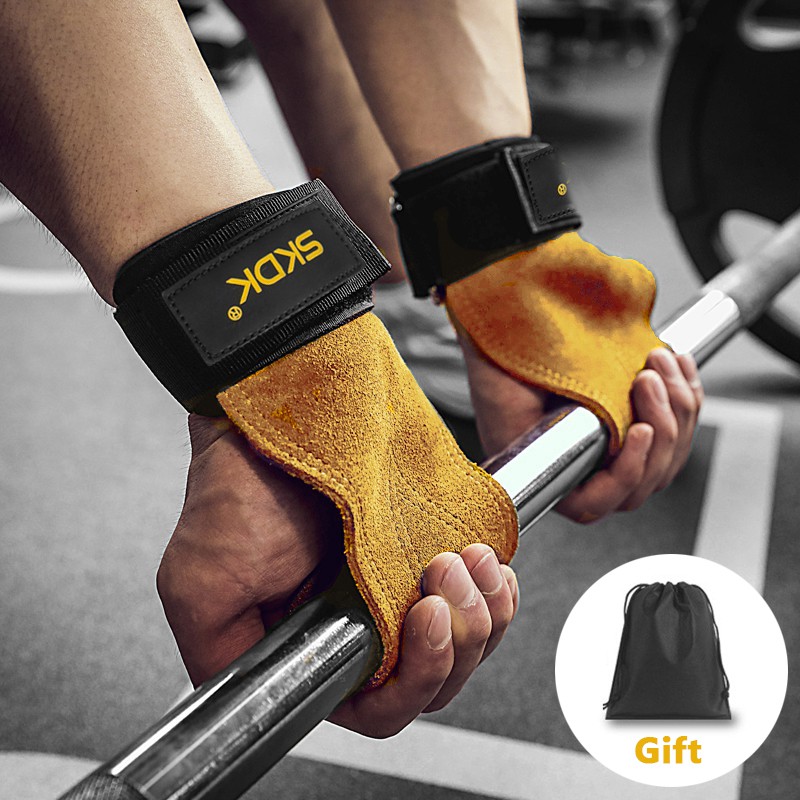 Gym gloves and online straps