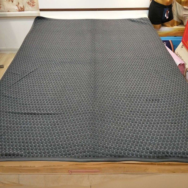 Graphene microelectric energy mattress field closefitting