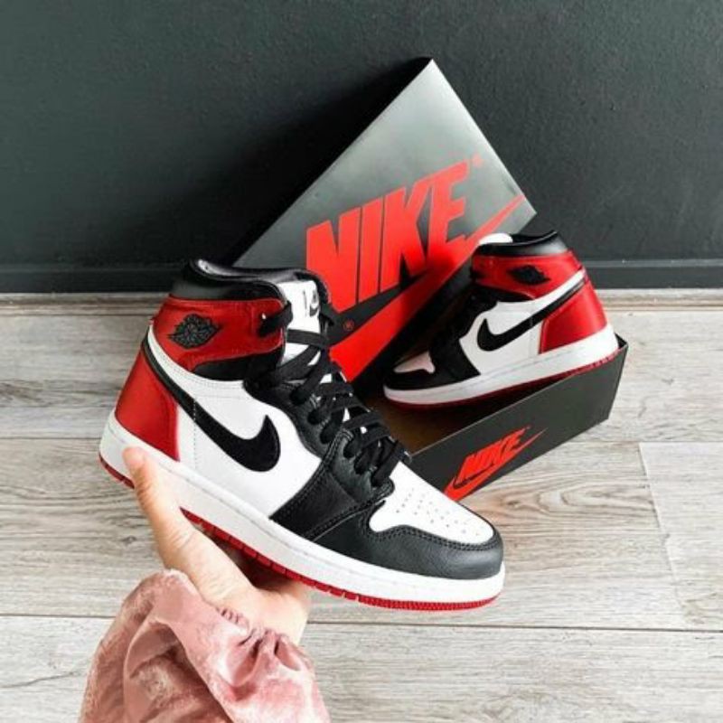 jordan 1 retro satin black toe