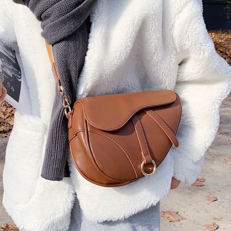 women's shoulder bags  fashion simple saddle bag small Retro bag