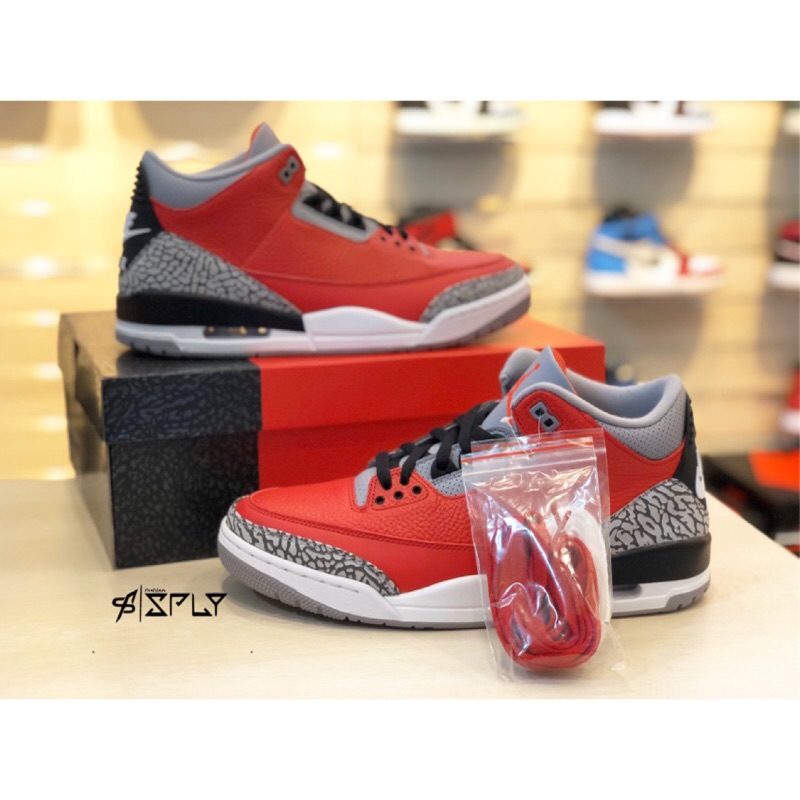 Red black sports on sale shoes