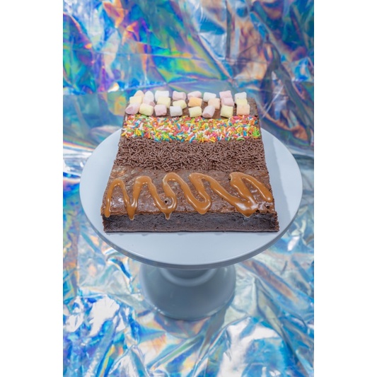 Moist & Fudgy brownies with toppings Shopee Singapore