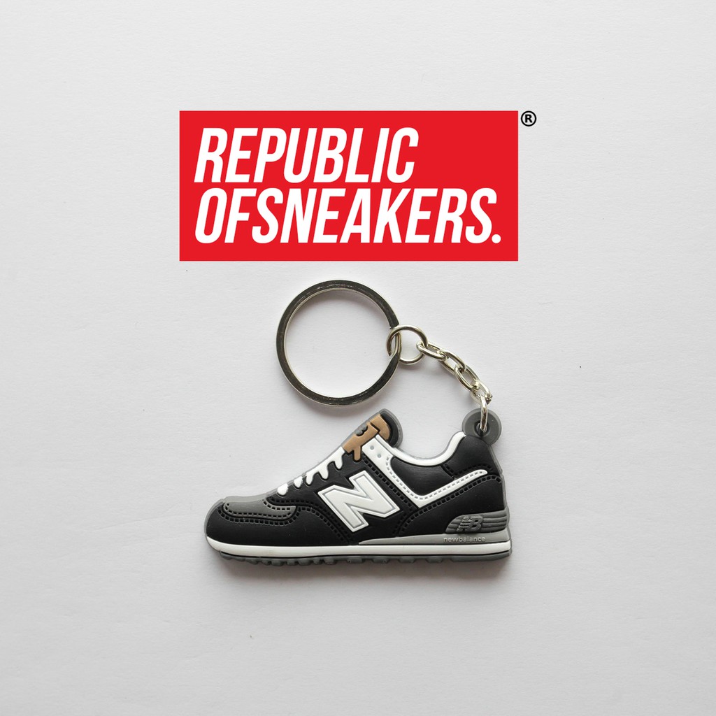 2D KEYCHAIN NEW BALANCE BLACK WHITE Shopee Singapore