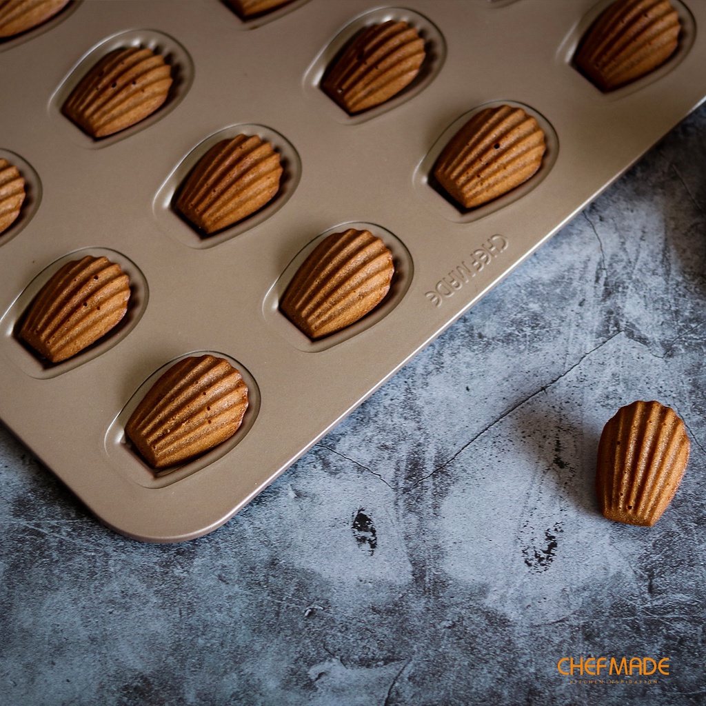 [SG Stock] Mini Chefmade 16 Cavity Carbon Steel Madeleine Cake Mold