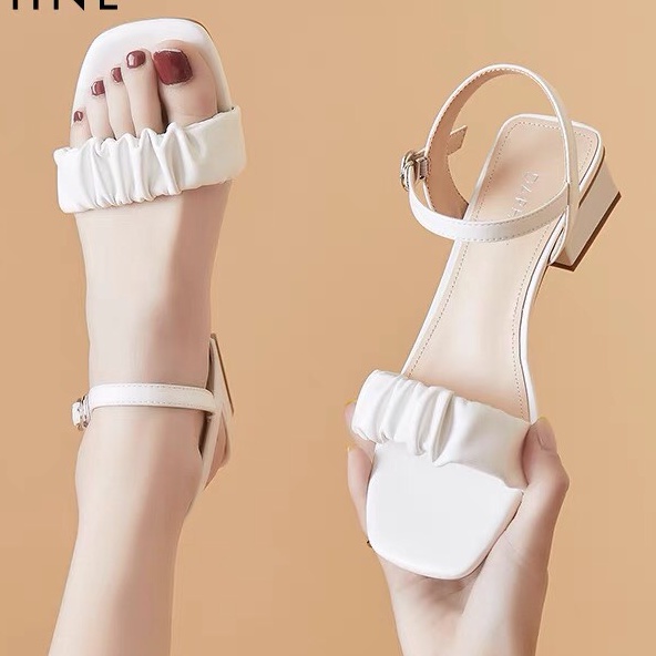 Cute sales heel sandals