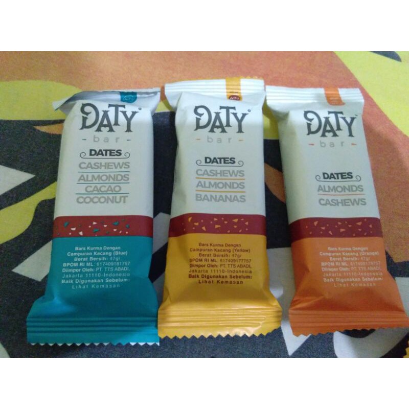 Daty bar healthy snack dates cashew almond banana coconut 47g | Shopee ...