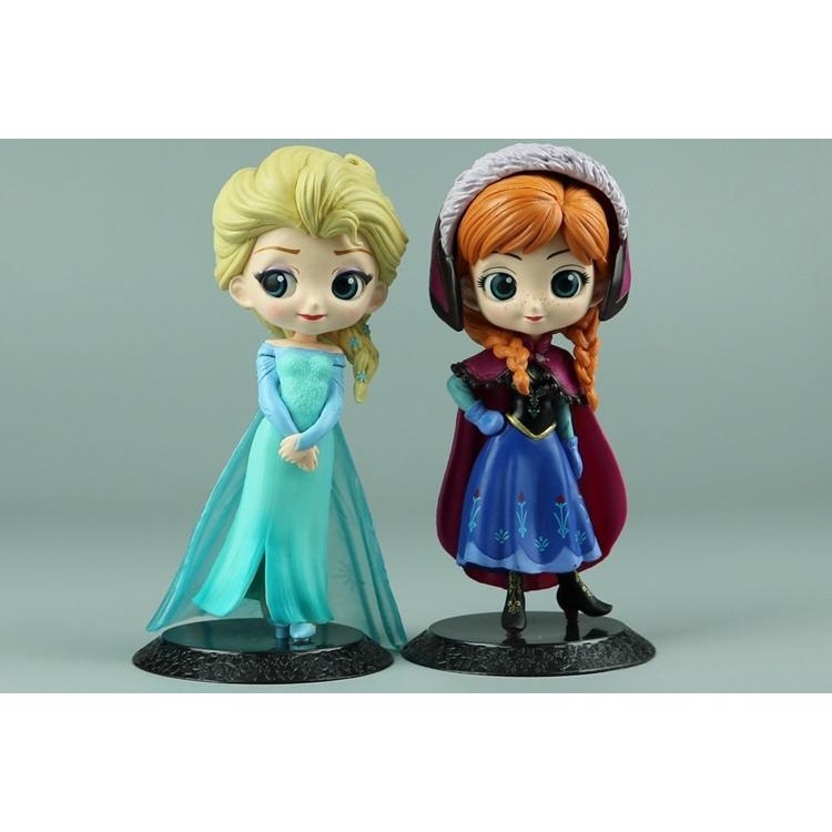 Frozen 2 Figurines / Elsa / Anna Figurines / Cake Toppers (2 Pcs a Set