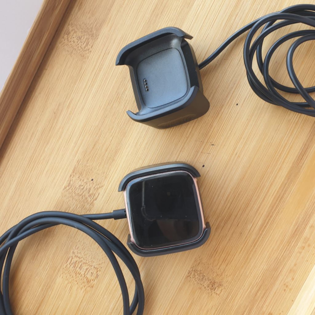 Versa fitbit charger sale