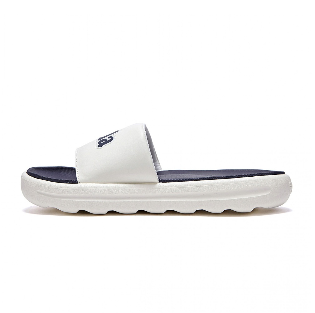 White fila flip on sale flops