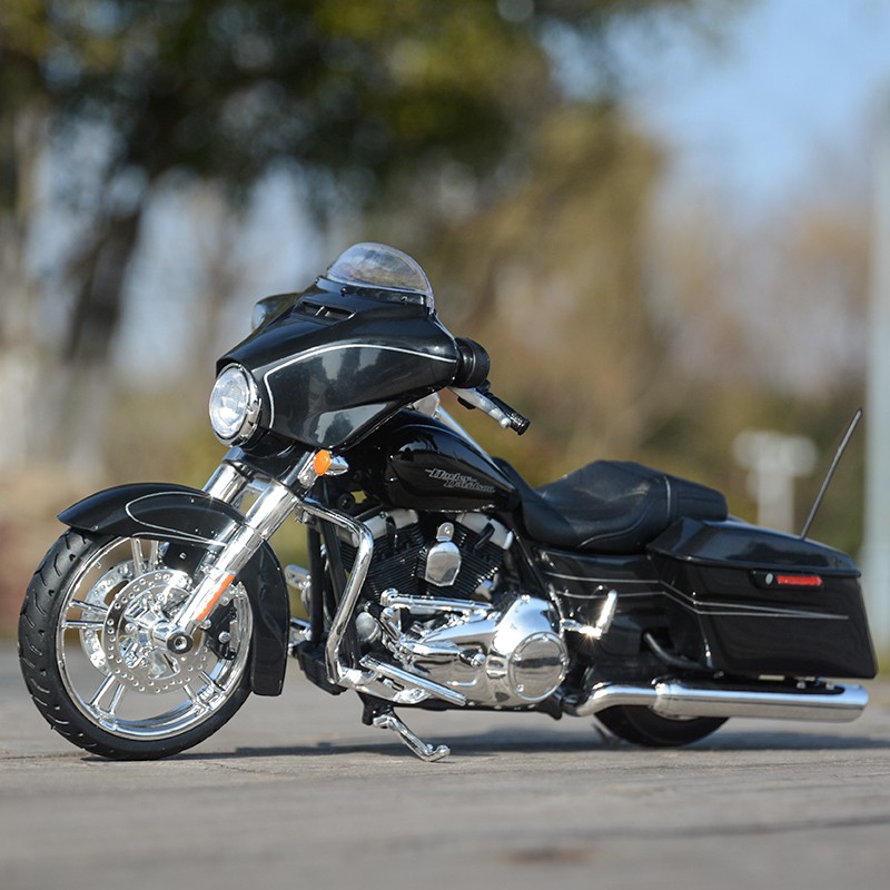Maisto 1/12 – Harley Davidson Street Glide Special 2015 – Moto Miniature Détaillée