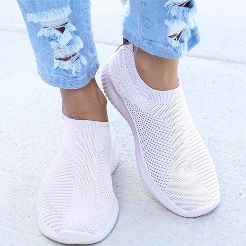 White hot sale lightweight shoes