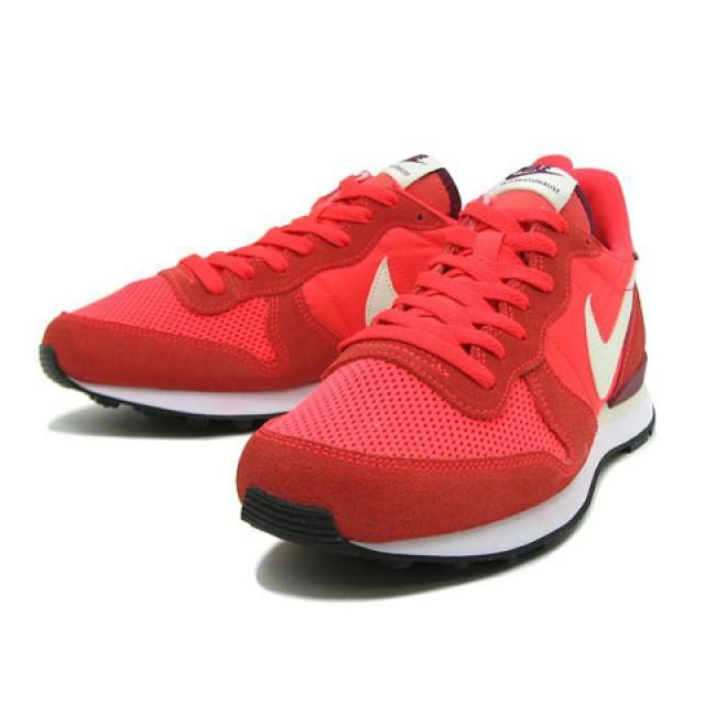 Nike Internationalist