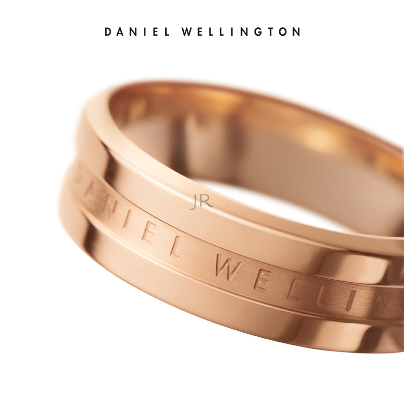 Daniel wellington store rings